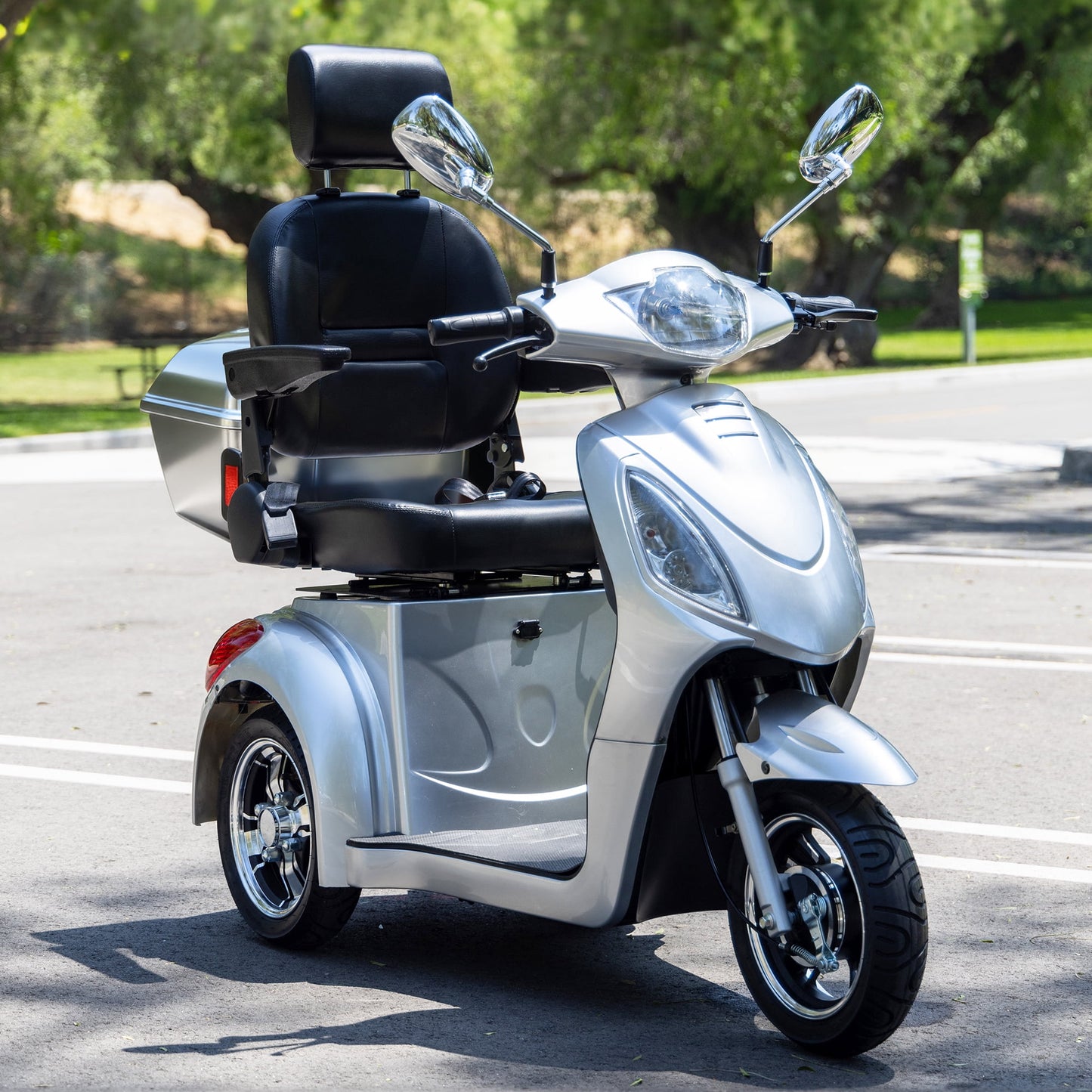 Arshin 3-Wheel Mobility Scooter for Seniors–500 lb Capacity,800W Motor,31-Mile Long Range,15 MPH Top Speed,Premium Comfort Seat,Rear Trunk,No Assembly(Silver)